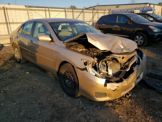 Toyota Camry base (2011)