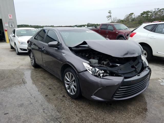 Toyota Camry hybr (2015)
