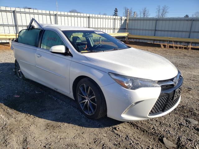 Toyota Camry (2015)