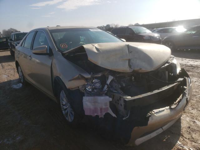 Toyota Camry base (2012)