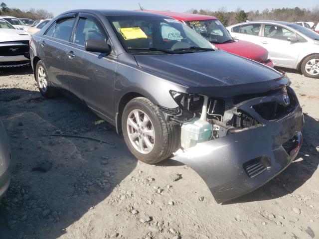 Toyota Camry base (2011)