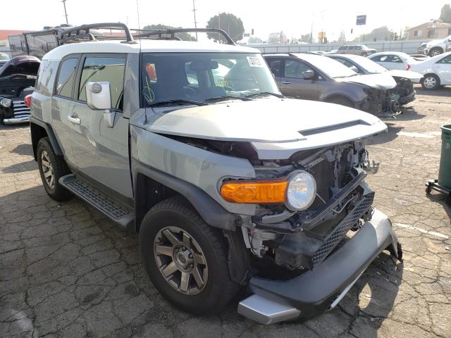 Toyota Fj cruiser (2014)