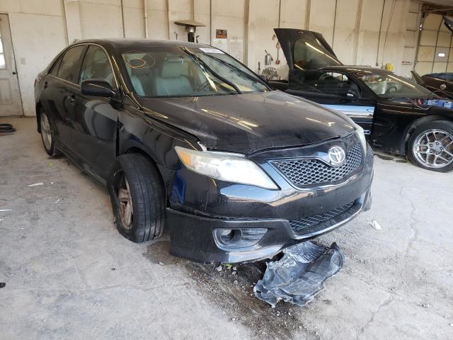 Toyota Camry base (2011)