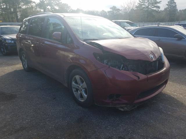 Toyota Sienna le (2013)