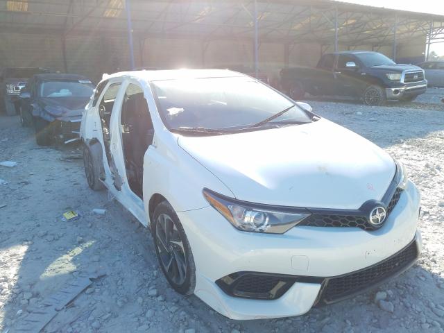 Toyota Scion im (2016)