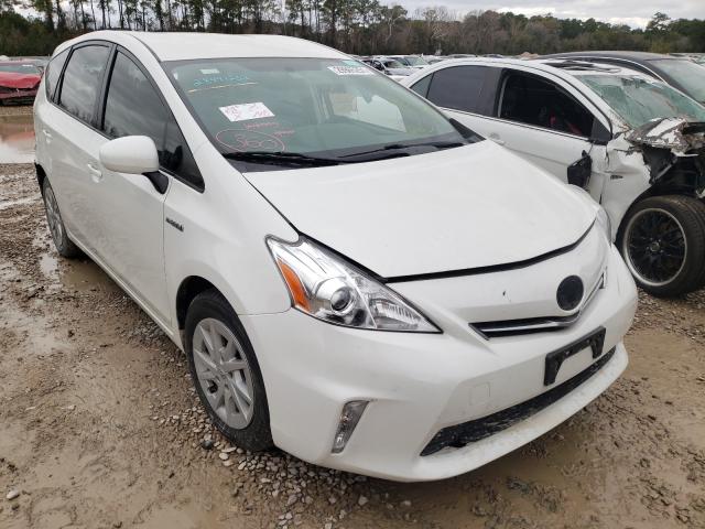 Toyota Prius v (2014)