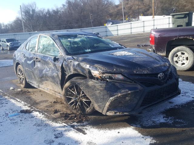 Toyota Camry se (2021)