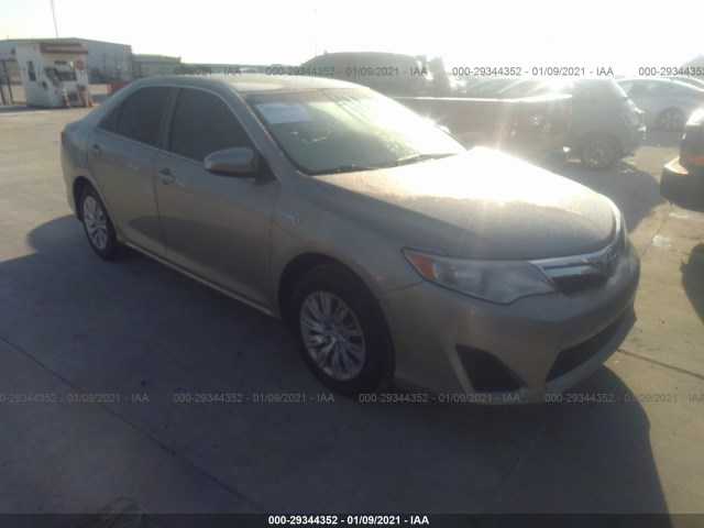 Toyota Camry hybrid (2013)