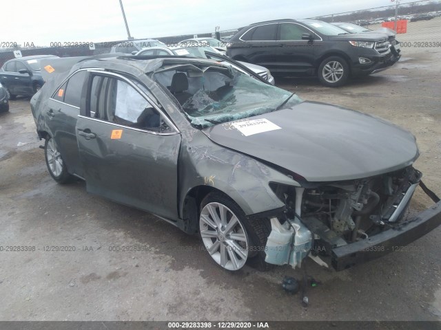 Toyota Camry hybrid (2014)