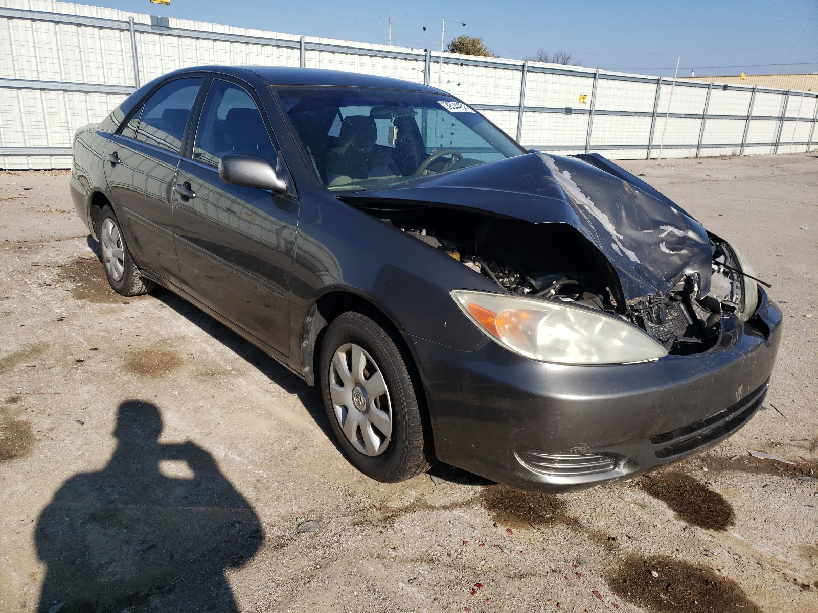 Toyota Camry le (2003)