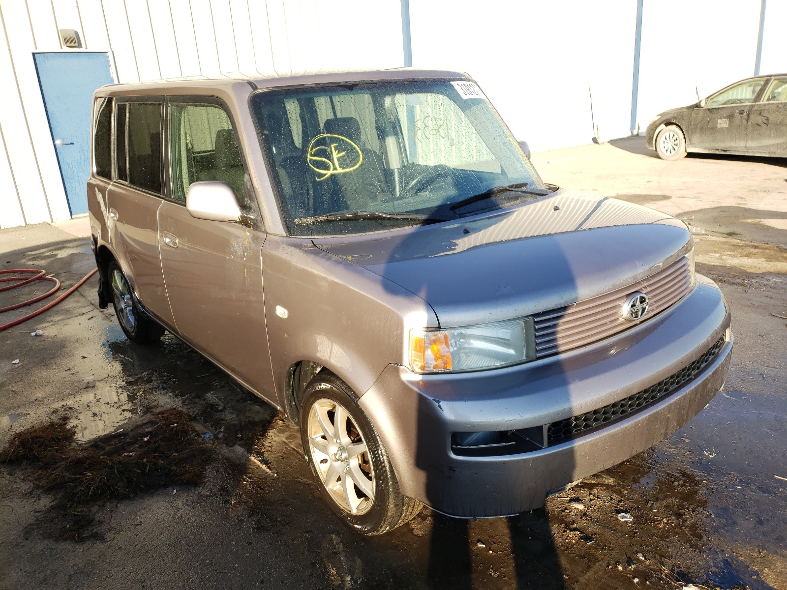 Toyota Scion xb (2004)