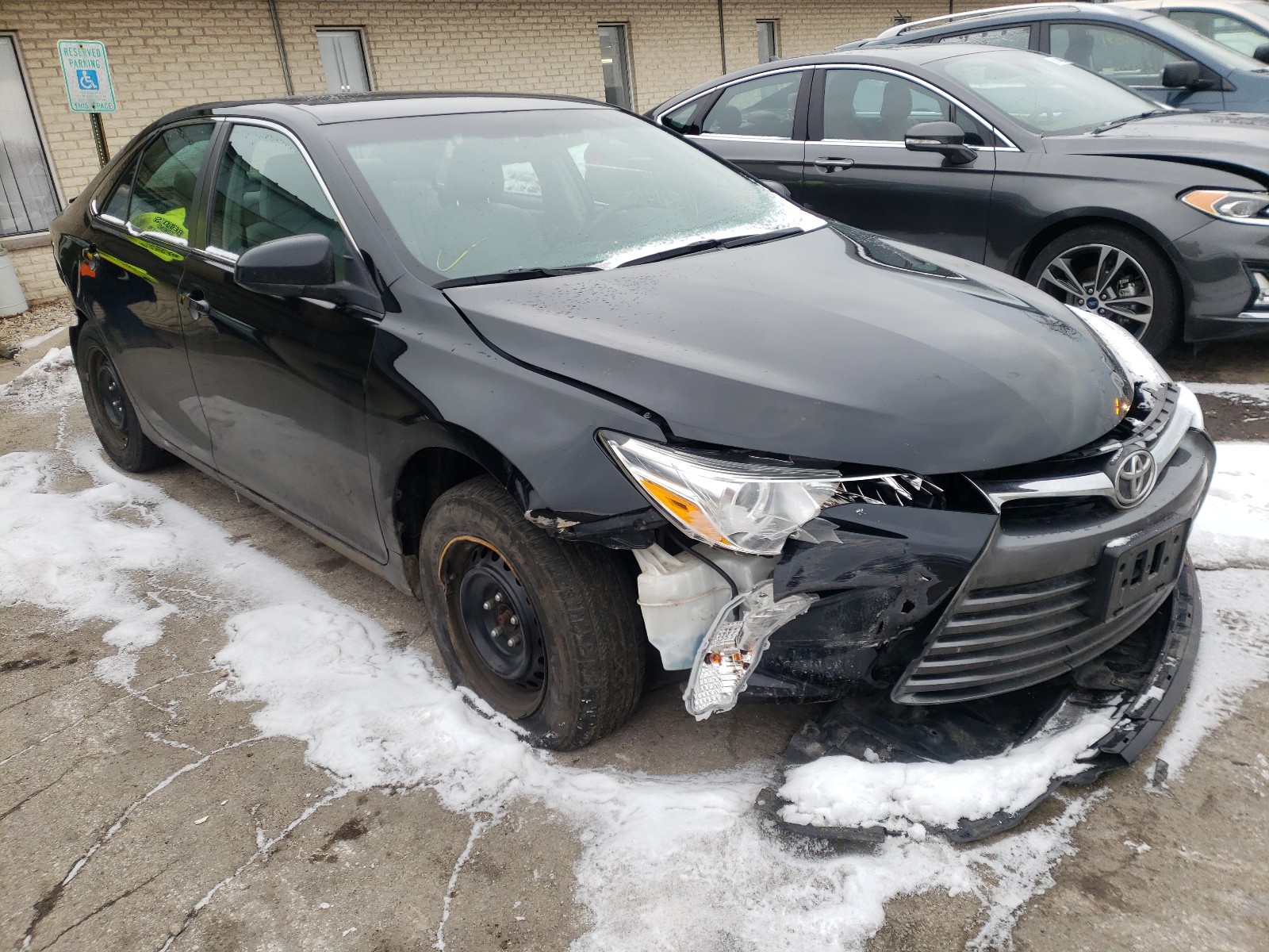 Toyota Camry le (2015)
