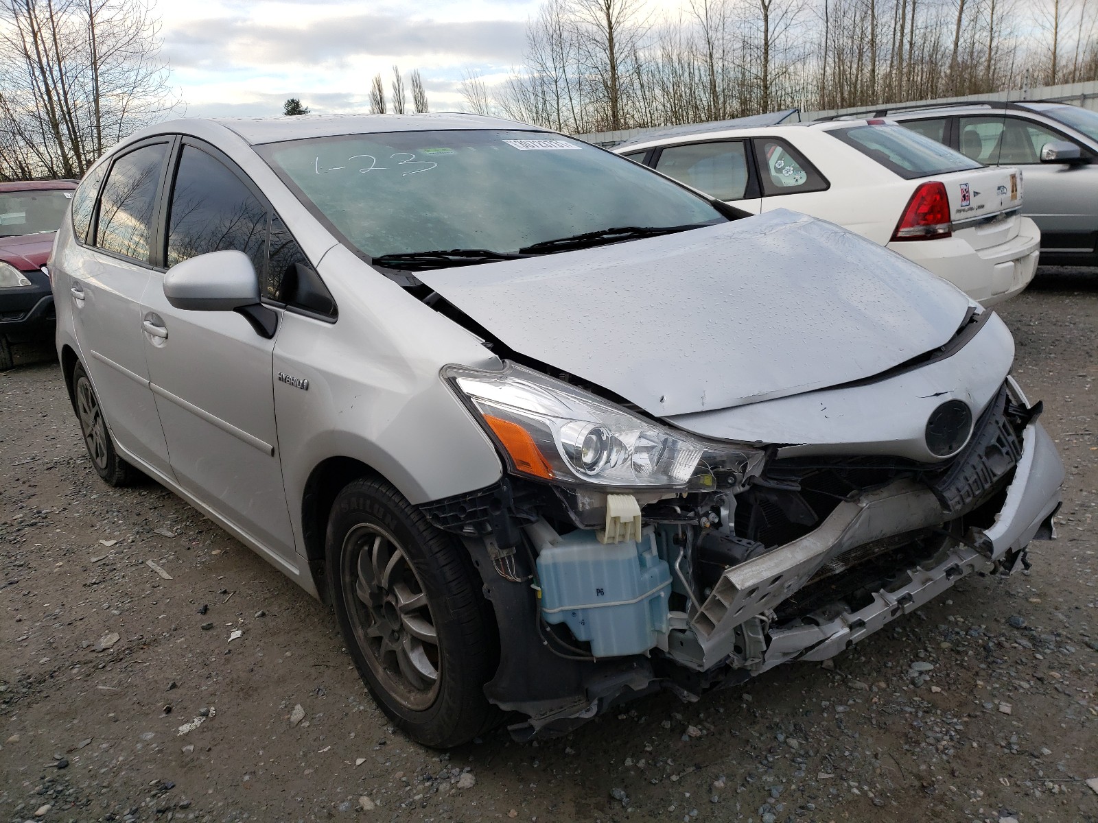 Toyota Prius v (2015)