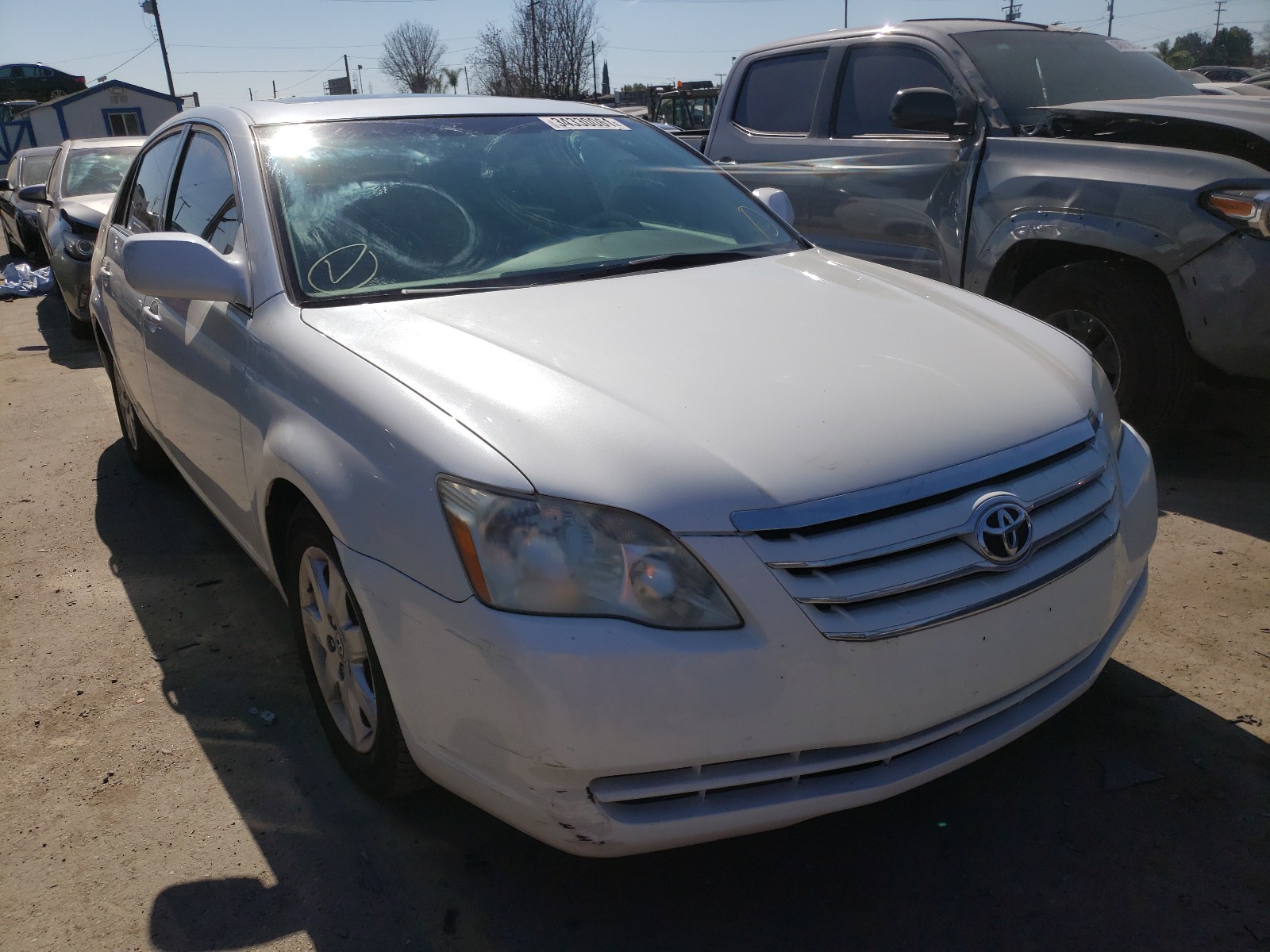 Toyota Avalon xl (2005)