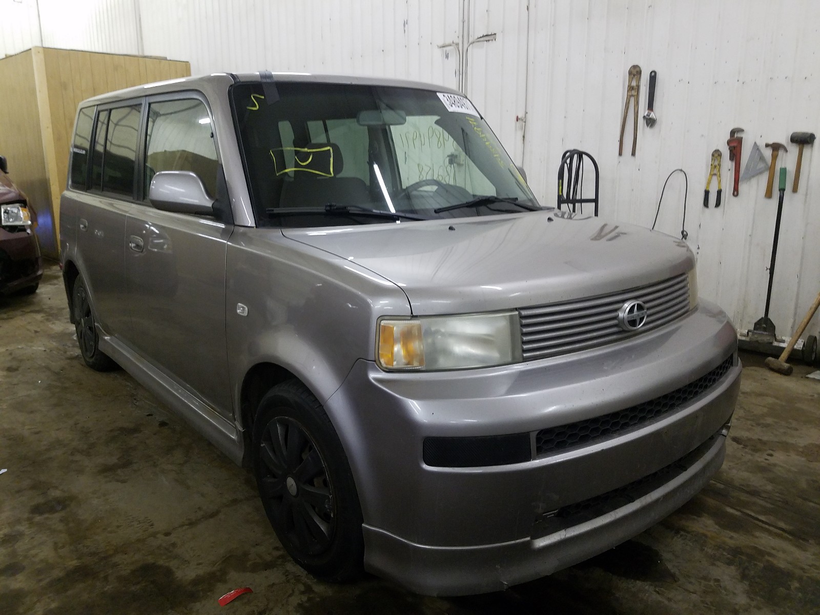 Toyota Scion xb (2005)