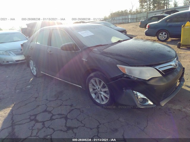 Toyota Camry hybrid (2014)