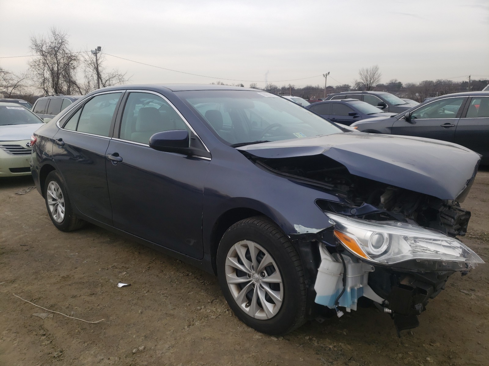 Toyota Camry le (2015)