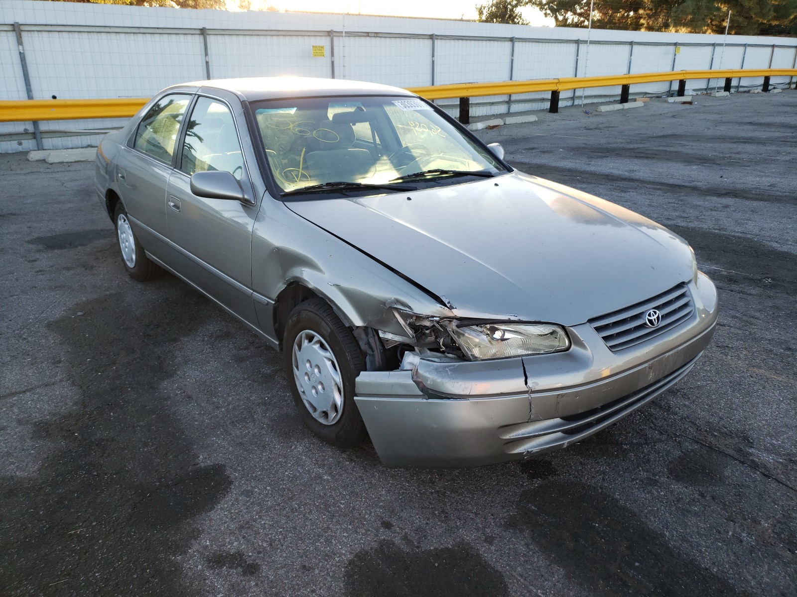 Toyota Camry le (1999)