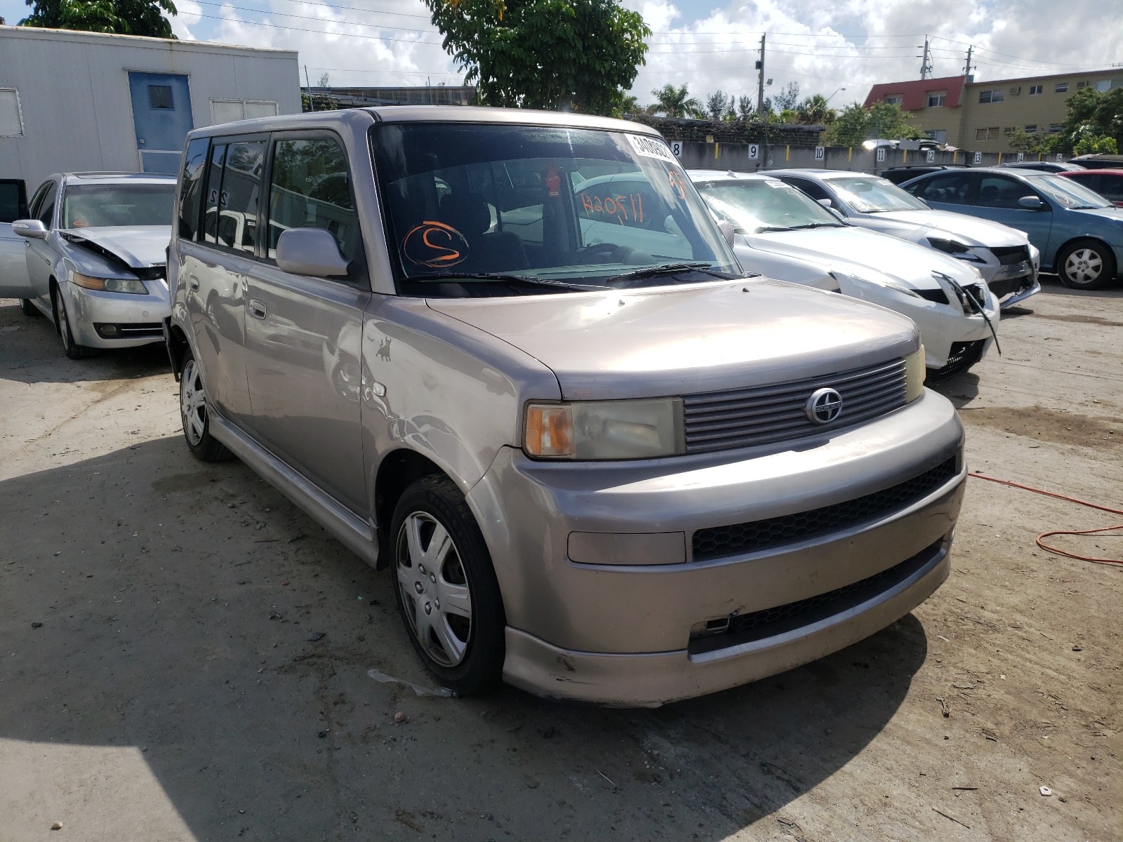 Toyota Scion xb (2005)