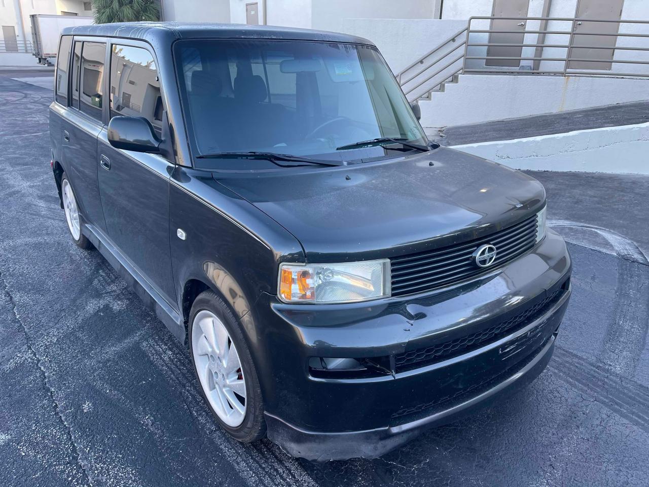 Toyota Scion xb (2006)