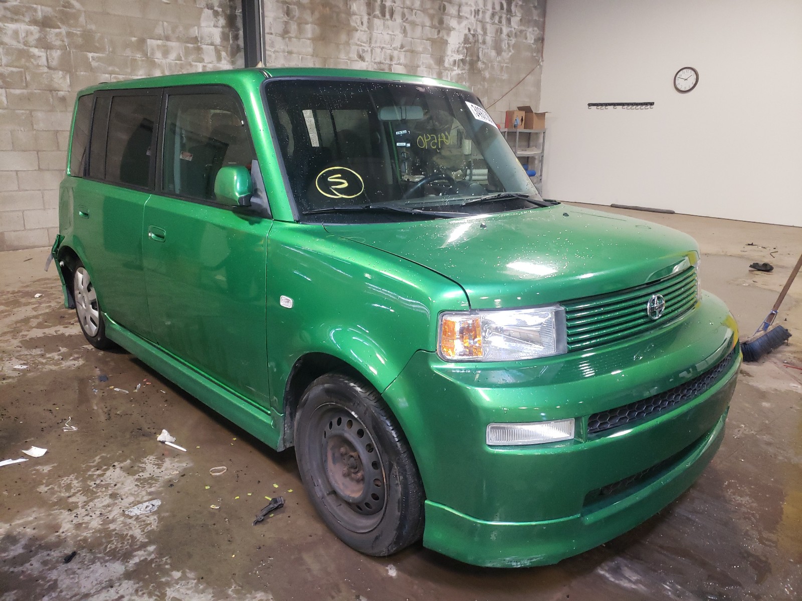 Toyota Scion xb (2006)