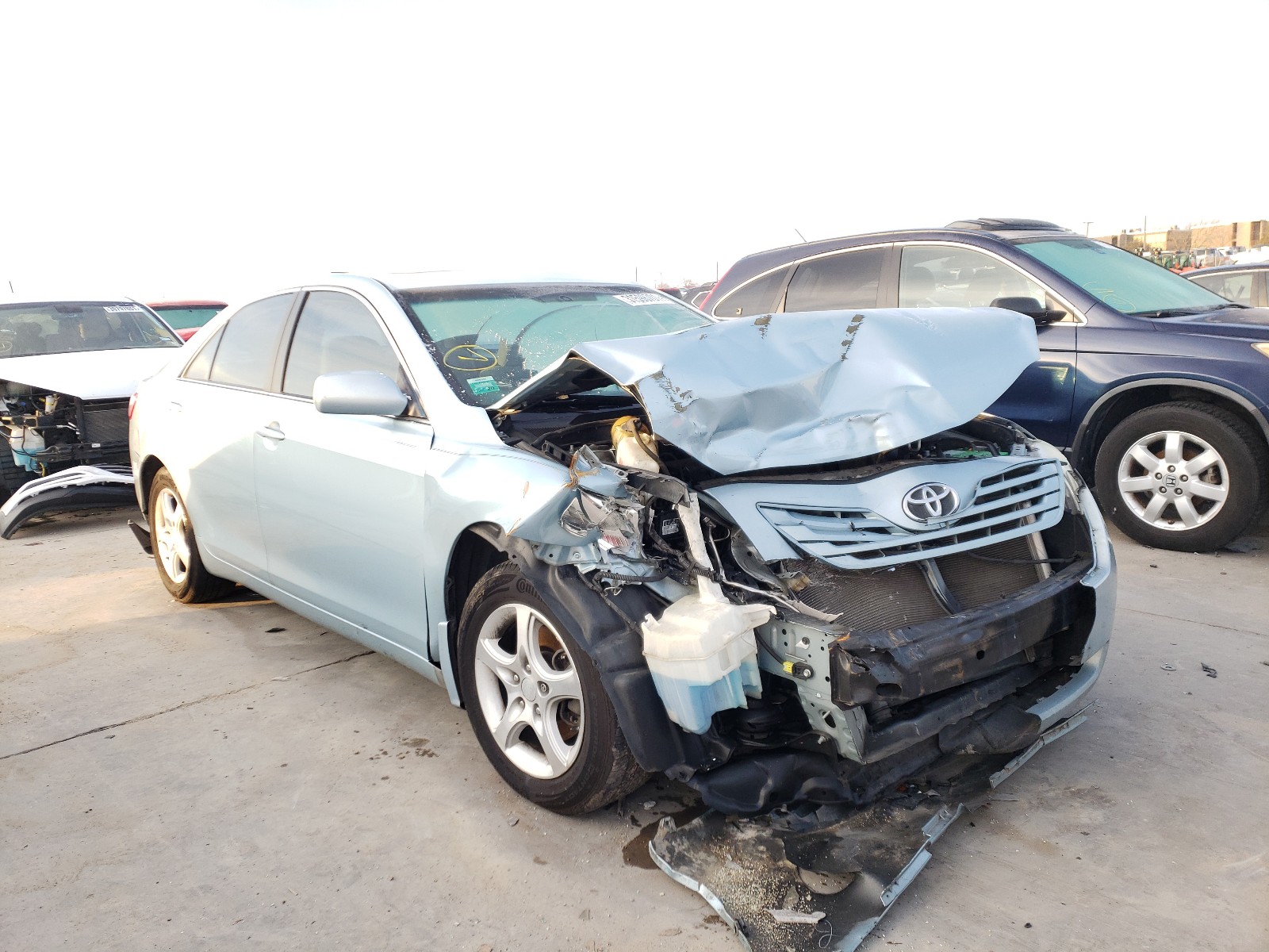 Toyota Camry base (2009)