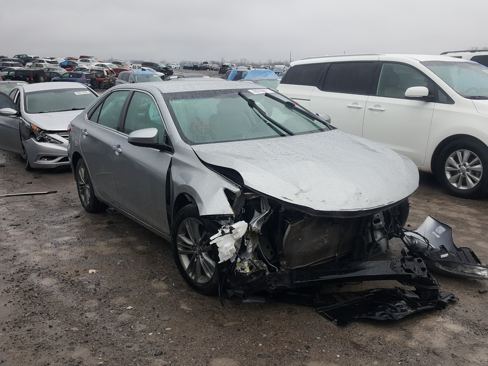 Toyota Camry le (2016)