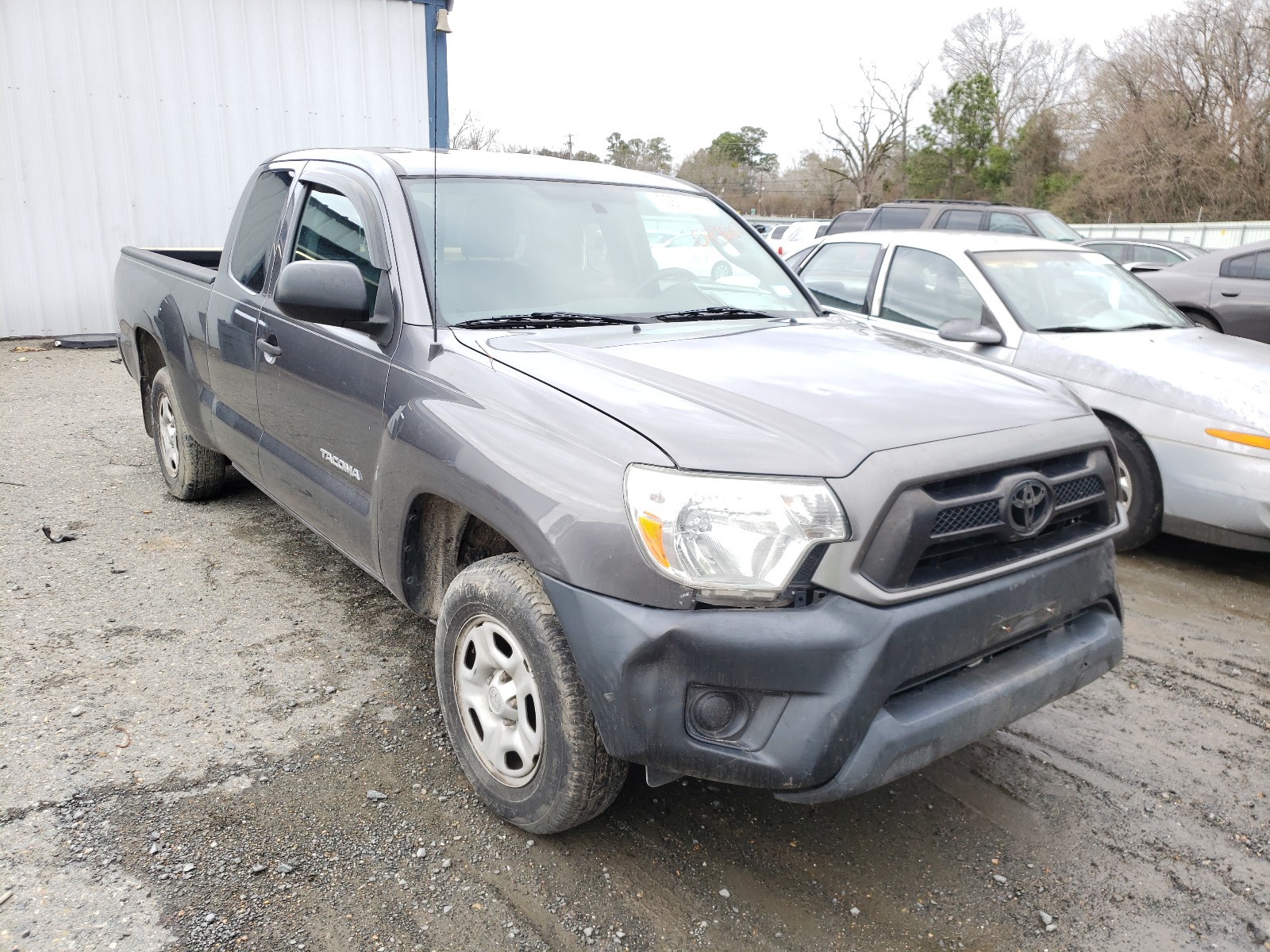 Toyota Tacoma acc (2014)