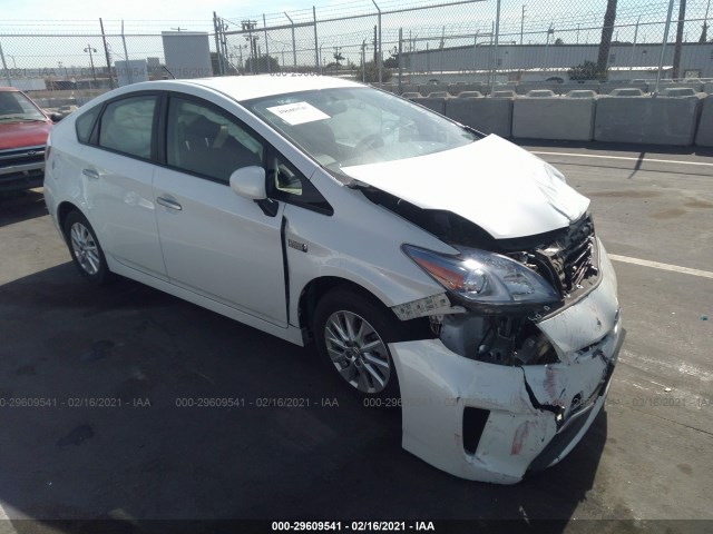 Toyota Prius plug-in (2014)