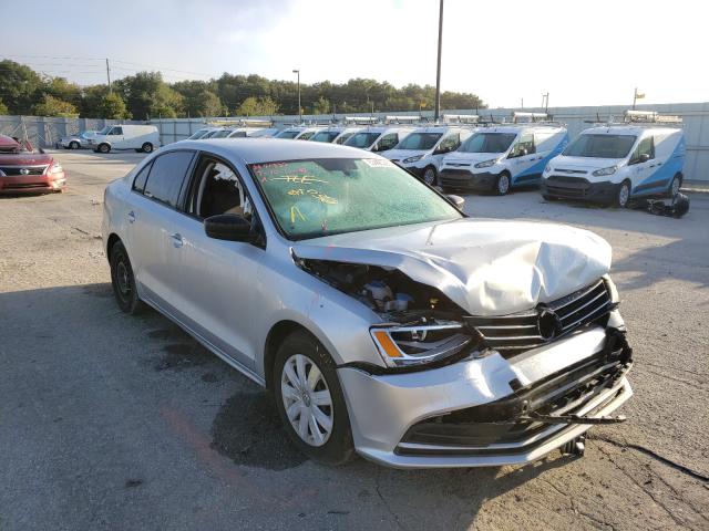 Volkswagen Jetta base (2015)