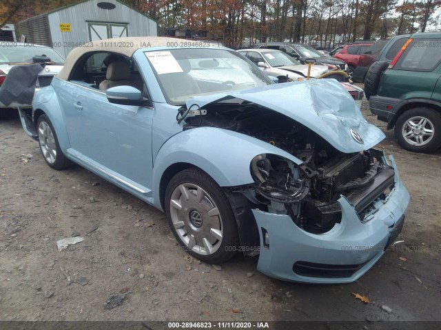 Volkswagen Beetle convertible (2014)