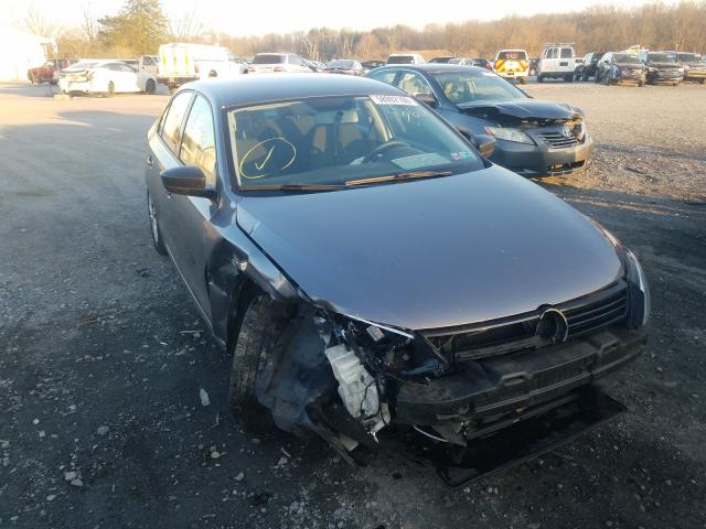 Volkswagen Jetta base (2014)