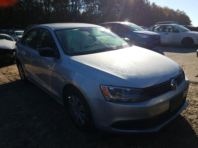 Volkswagen Jetta base (2011)