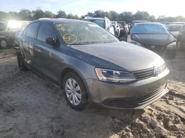 Volkswagen Jetta base (2014)