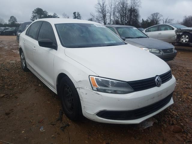 Volkswagen Jetta base (2011)