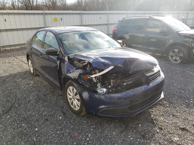 Volkswagen Jetta base (2013)