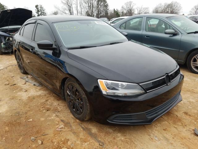Volkswagen Jetta base (2012)