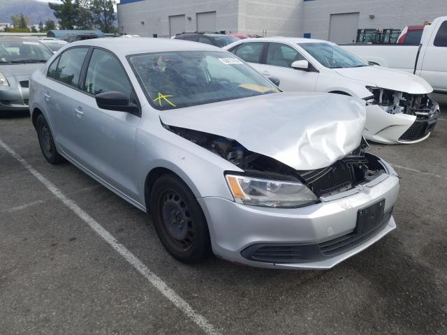 Volkswagen Jetta base (2012)