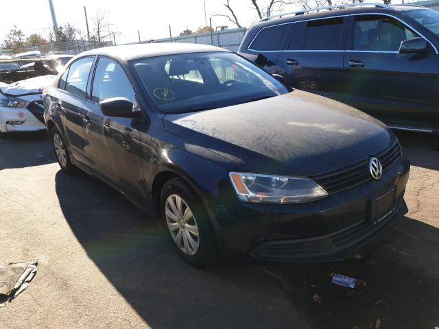 Volkswagen Jetta base (2013)