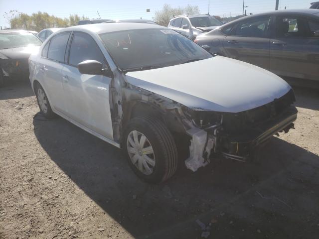 Volkswagen Jetta base (2015)