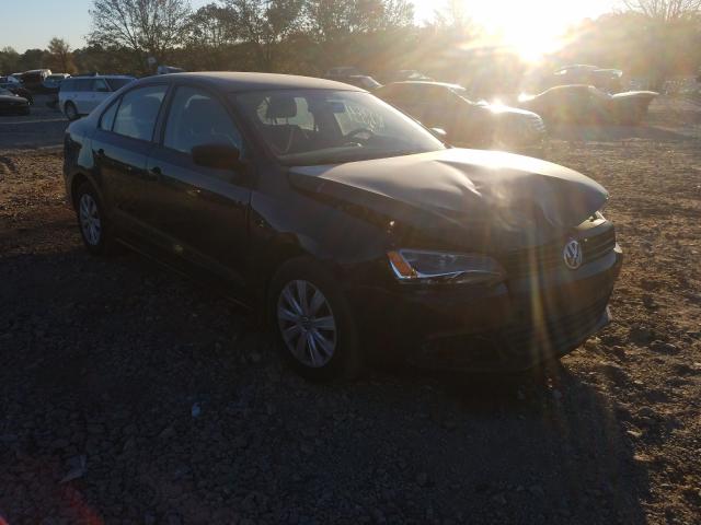 Volkswagen Jetta base (2013)