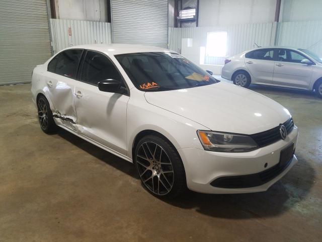 Volkswagen Jetta base (2014)