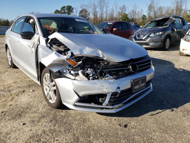 Volkswagen Jetta base (2015)