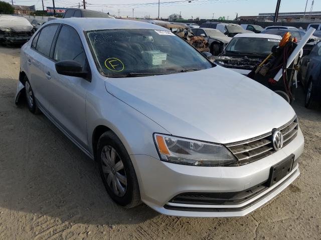 Volkswagen Jetta base (2015)