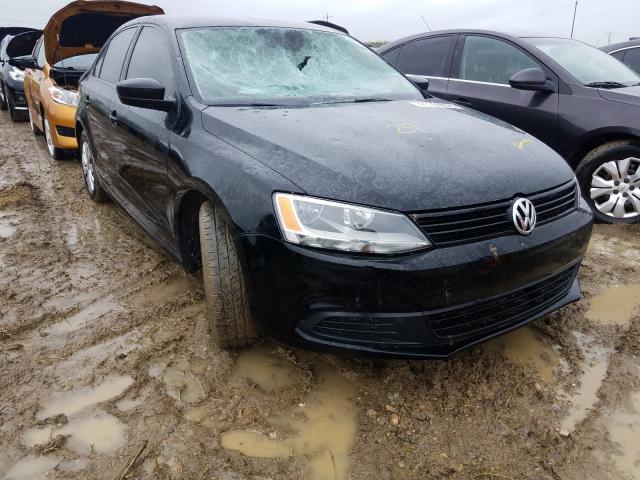 Volkswagen Jetta base (2013)