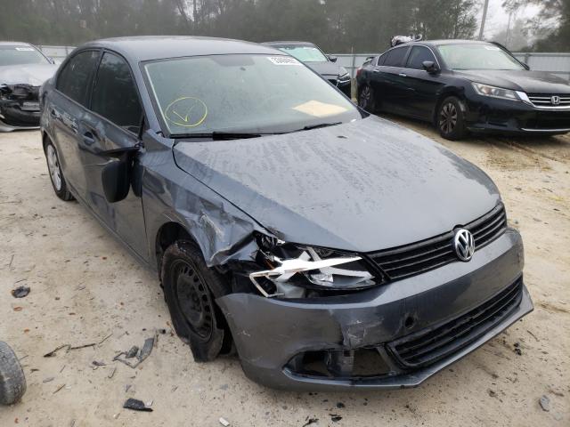 Volkswagen Jetta base (2014)