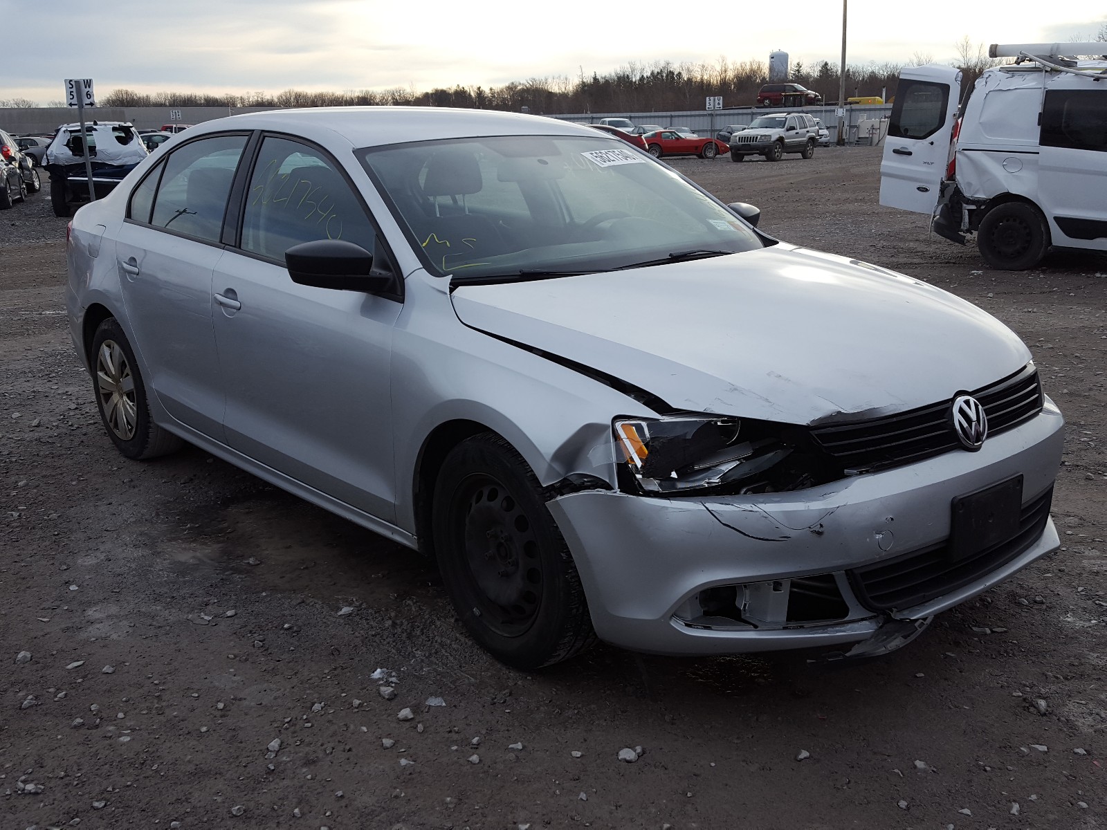 Volkswagen Jetta base (2012)