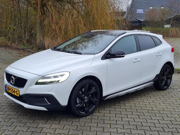 Volvo V40 cross country (2019)